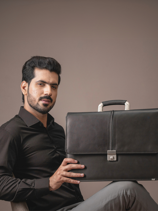 BlackEdge leather laptop bag